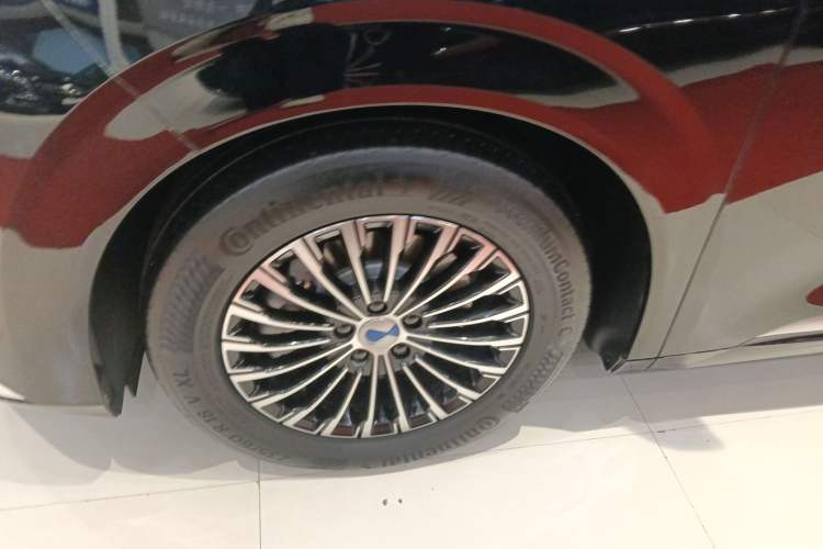 Used Denza D9 2024 DM-i 980 Four-Wheel Drive Prestige Model