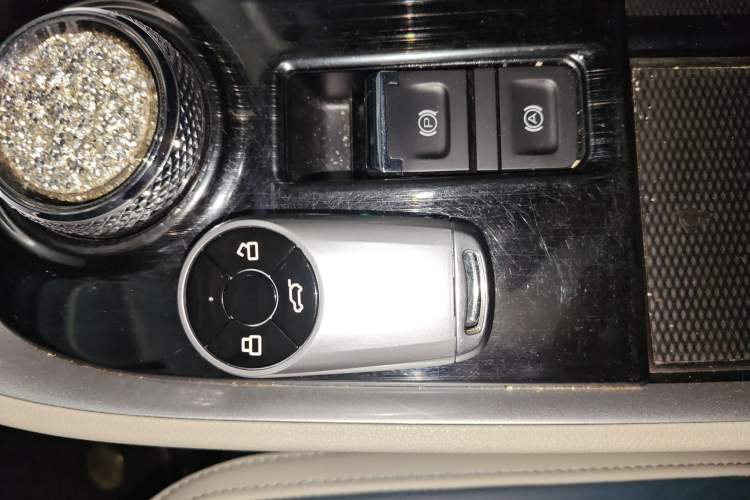 Used ORA Good Cat 2022 Morandi Edition 400km Standard Range Luxury Version Lithium Iron Phosphate
