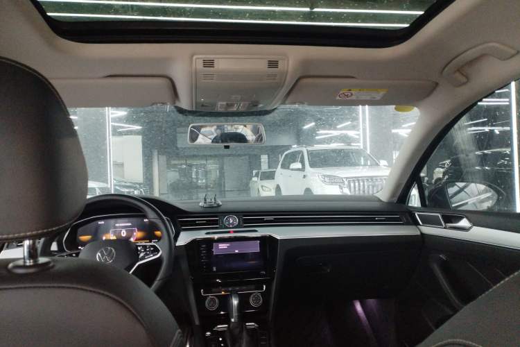 Used Volkswagen Magotan 2025 Zhongxiang Version 280TSI DSG Comfort Edition
