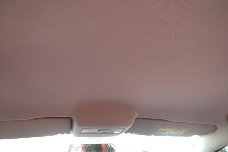 Used Volkswagen Polo 2016 1.4L Manual Fashion Model