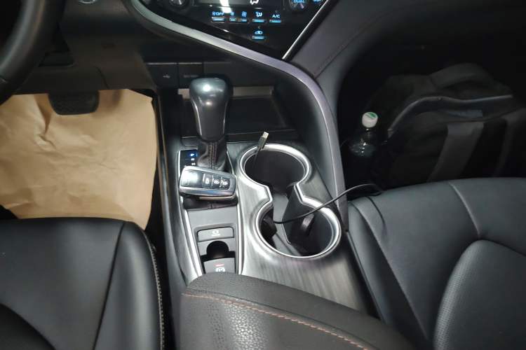 Used Toyota Camry 2021 2.0G Luxury Edition