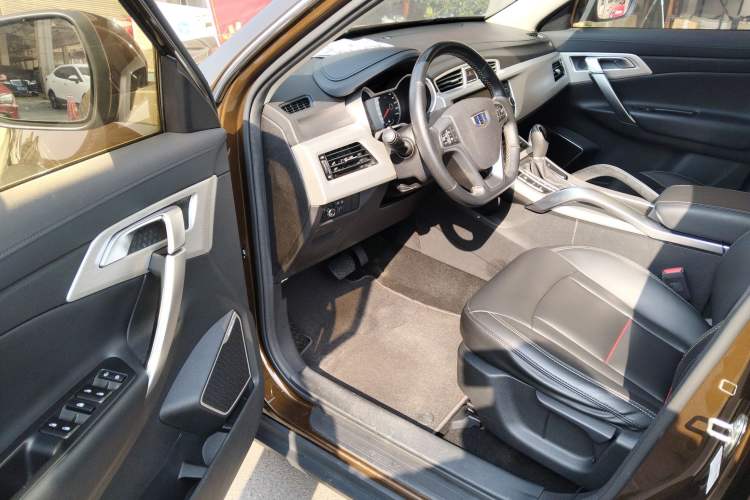 Used Geely Auto Emgrand X7 Sport 2016 1.8TD Automatic ZhiShang Model