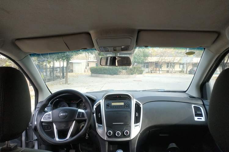 Used JMC Baodian 2020 2.5T Diesel Two-Wheel Drive Comfort Edition Long Wheelbase JX4D25A6L
