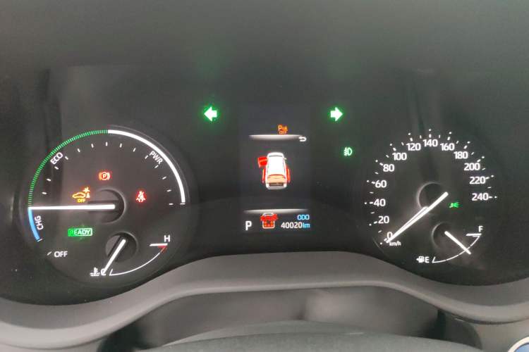 Used Toyota Sienna 2023 2.5L Hybrid Comfort Edition
