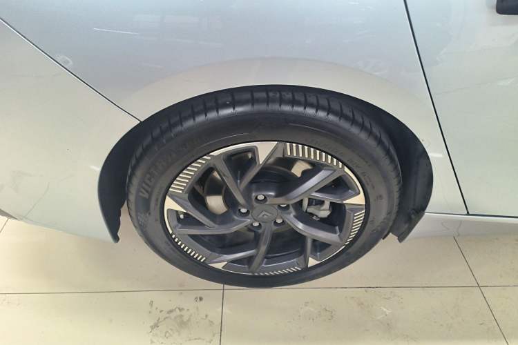 Used  GT 2023 560 Rear-Drive Seven-Wing Edition
