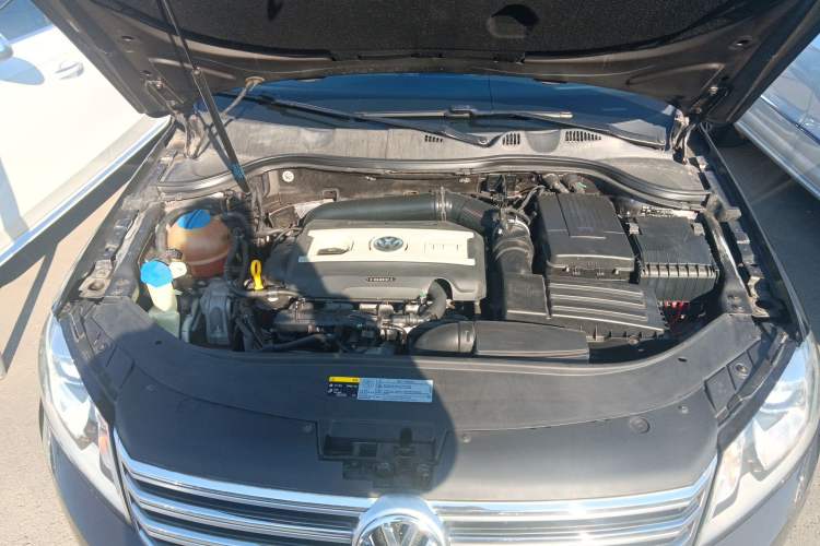 Used Volkswagen Magotan 2015 1.8TSI Luxury Model
