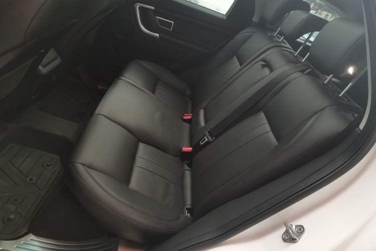 Used Land Rover Discovery Sport 2018 240 PS SE Version