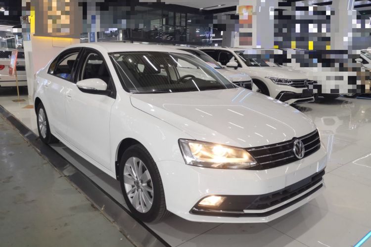 Used Volkswagen Sagitar 2015 1.6L Automatic Fashion Model
