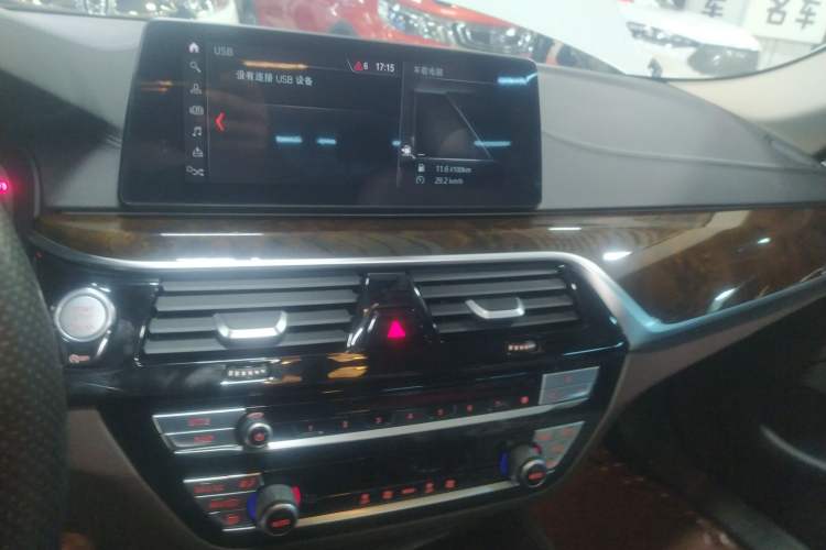 Used BMW 5 Series 2018 525Li Luxury Package