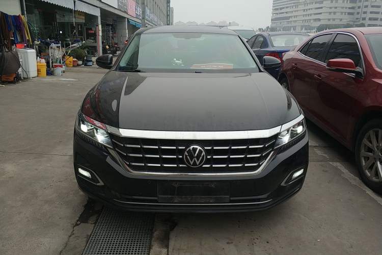 Used Volkswagen Passat 2020 Revised Version 330TSI Luxury Edition China VI Standard
