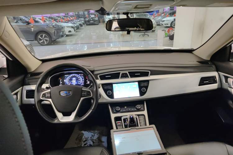 Used Geely Auto Emgrand X7 Sport 2020 1.8TD DCT Two-Wheel Drive Smart Connect 4G-Enabled Version
