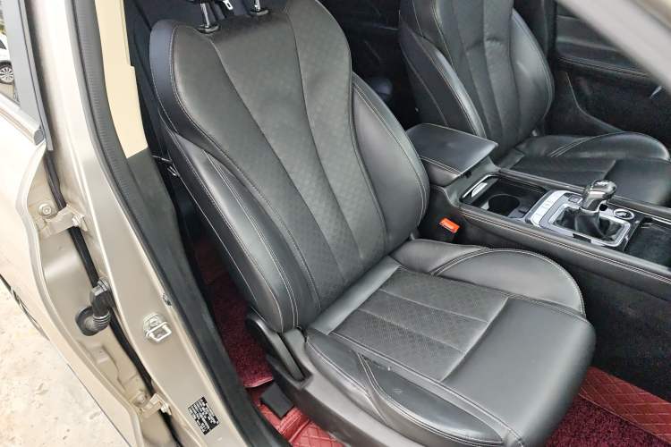 Used JETOUR X90 2019 1.5T Manual Smart Enjoyment Version 5 Seats China VI Standard
