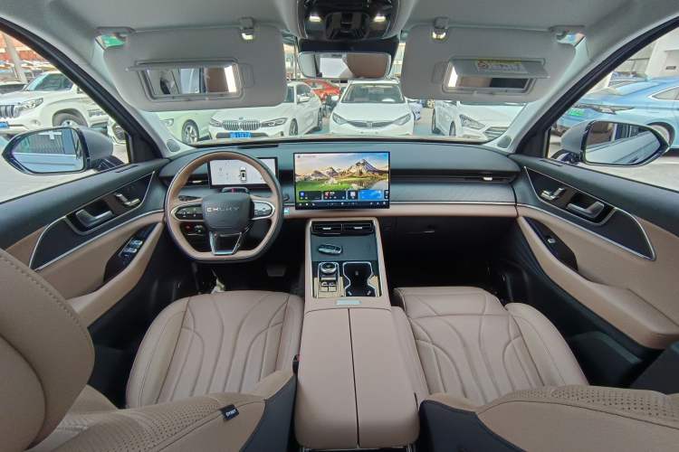 Used Chery Tiggo 8 L 2024 2.0T Two-Wheel Drive Prestige Version 5 Seats