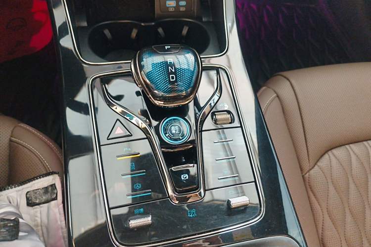 Used BYD Han 2023 EV Champion Edition 605KM Front-Drive Premium Model
