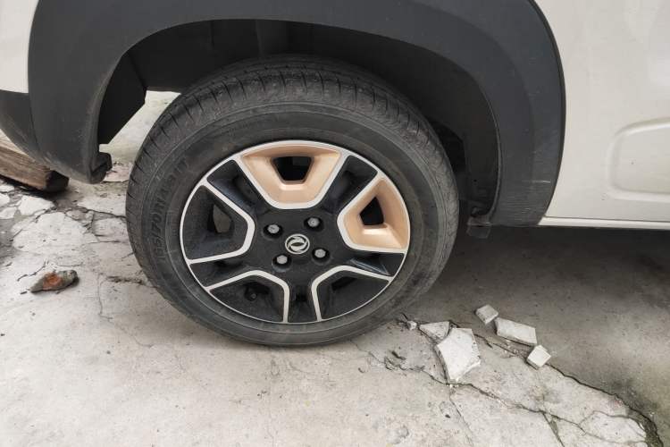 Used Dongfeng NAMMI BOX 2022 Chasing Wind Edition 331 km Standard Model