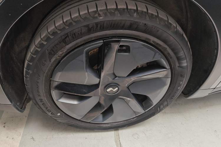 Used ONVO L60 2024 60 kWh Rear-Drive Version