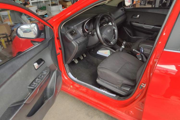 Used Kia K2 2015 Sedan 1.4L MT GLS
