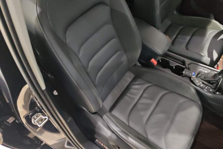 Used Volkswagen Tiguan L 2019 330TSI Automatic Two-Wheel Drive Smart Luxury Version China VI Standard