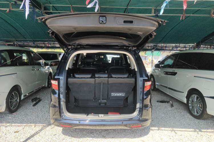 Used Honda Odyssey 2015 2.4L Supreme Edition
