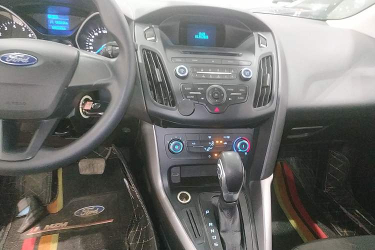 Used Ford Focus 2015 Hatchback 1.6L Automatic Comfort Model
