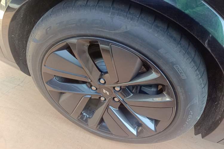 Used Li Auto L8 2023 Pro Model
