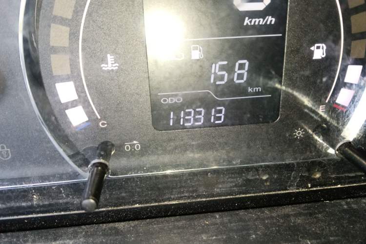 Used Roewe 350 2015 1.5L Manual Luxury Sunroof Edition
