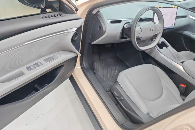 Used XPeng MONA M03 2024 620 with Ultra-Long Range