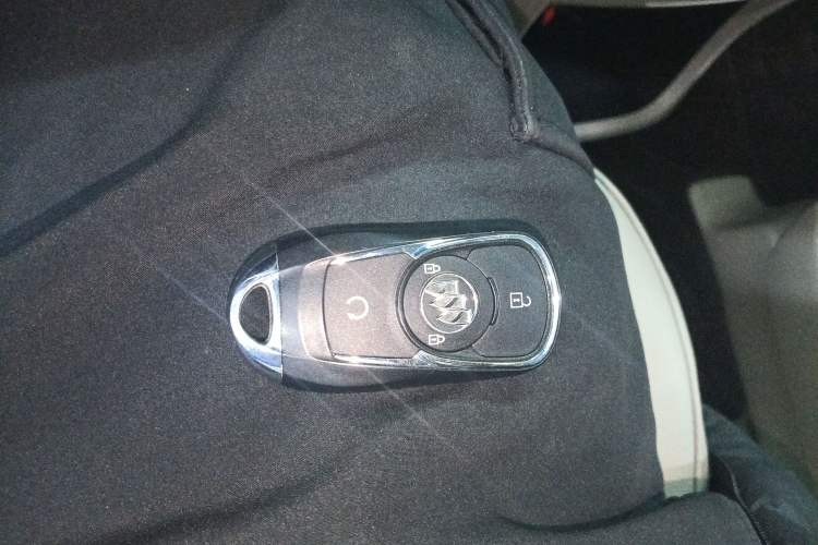 Used Buick GL8 2017 ES 28T Comfort Model China V Standard
