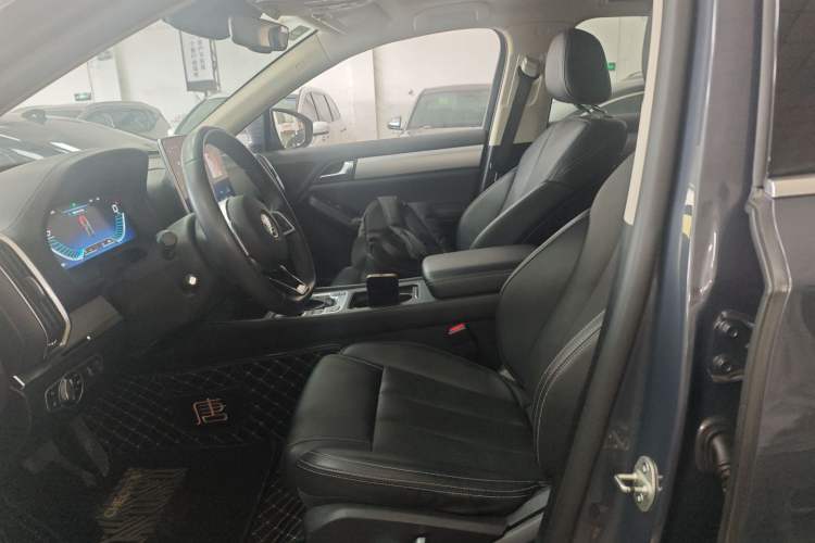 Used BYD Tang 2019 2.0T Automatic SmartConnect Luxury 7-Seater China VI Standard