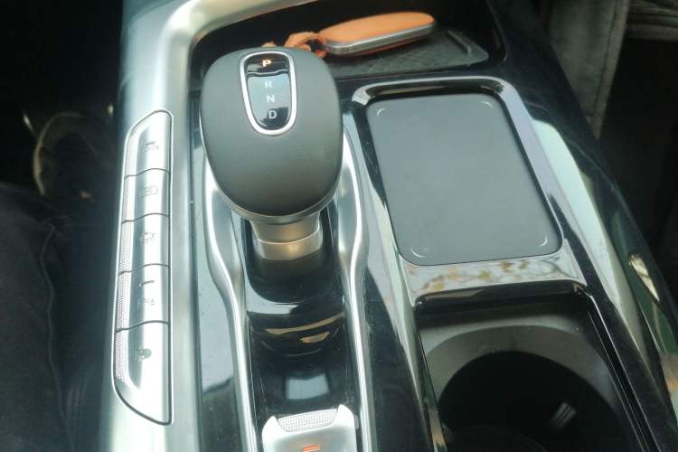 Used VOYAH FREE 2021 Four-Wheel Drive Standard Range-Extended Exclusive Luxury Package