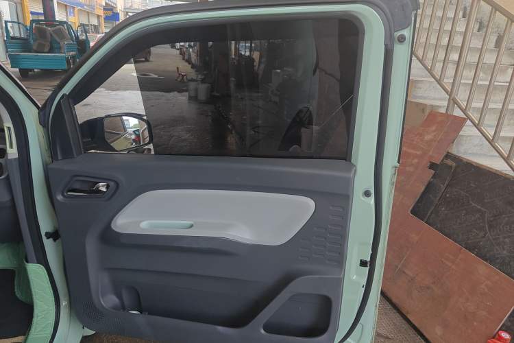 Used Wuling Hongguang MINIEV 2021 Macaron Premium Model – Lithium Iron Phosphate
