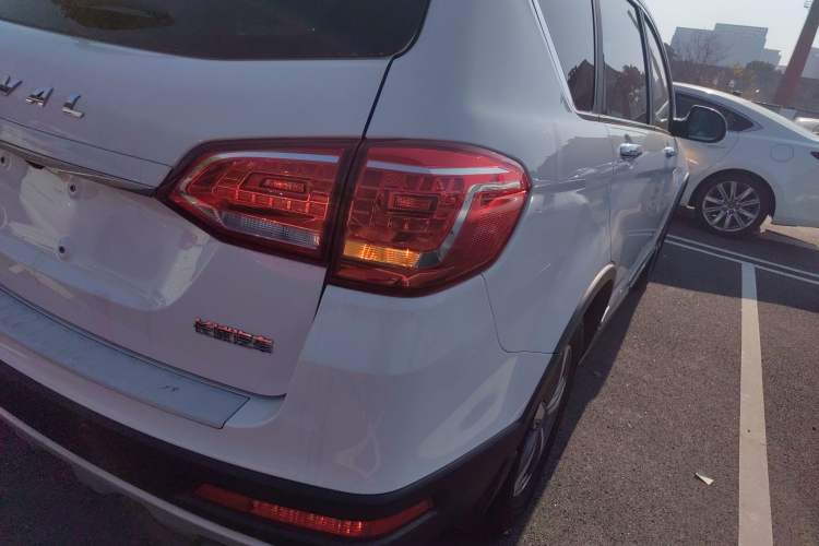 Used Haval H6 2017 Red-Label Sport Edition 1.5T Manual Two-Wheel Drive Elite Model
