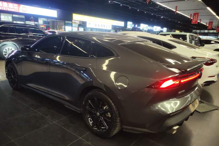 Used Changan UNI-V iDD 2023 Zhidian iDD 1.5T 113km Smart & Fun Version (Rapid Edition)
