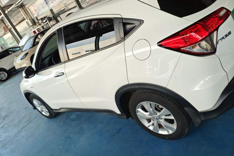 Used Honda Vezel 2019 1.5L CVT Pioneer Edition China VI