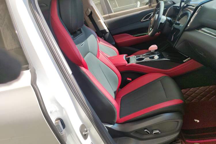 Used Hongqi HS3 2023 1.5T Two-Wheel Drive Shanwei Edition
