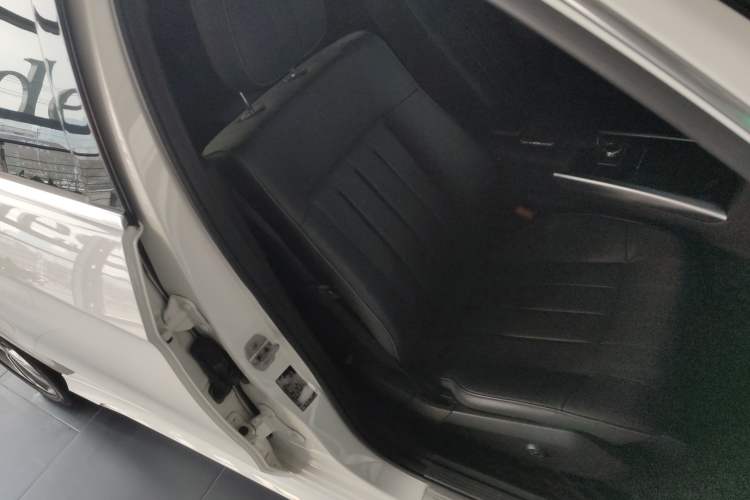 Used Mercedes-Benz E-Class 2015 Restyled E 260 L Sport Edition