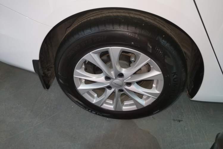 Used Roewe i5 2023 1.5L Manual Comfort Edition
