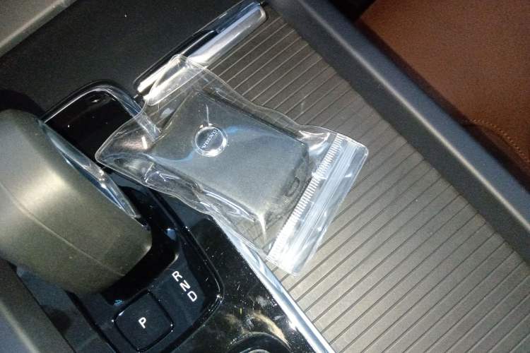 Used Volvo XC60 2023 B5 4x4 Smart Luxury Edition
