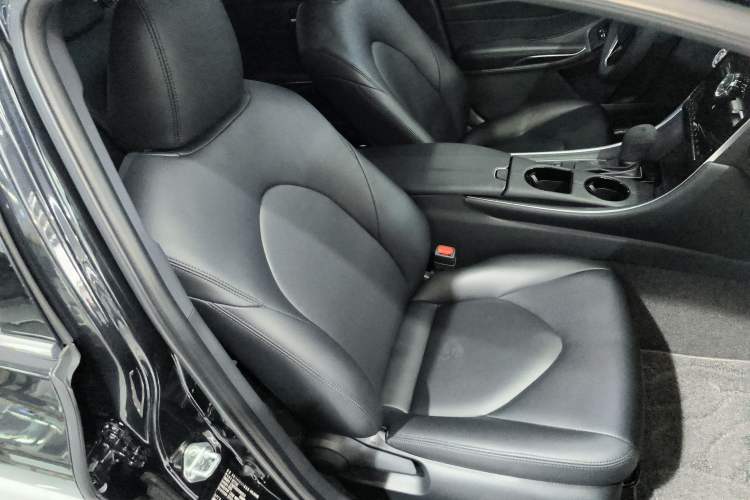 Used Toyota Avalon 2023 2.0L Progressive Edition
