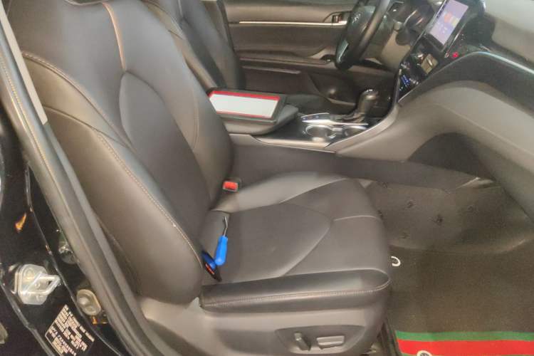 Used Toyota Camry 2022 2.0GVP Premier Edition
