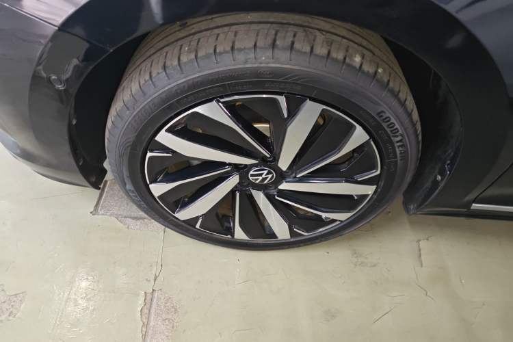 Used Volkswagen Passat 2023 330TSI Luxury Edition
