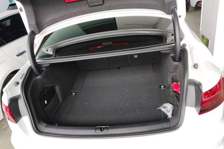 Used Audi A4L 2023 40 TFSI Luxury Dynamic Model