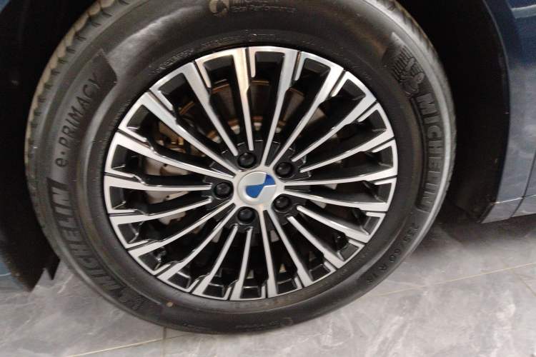 Used Denza D9 2024 DM-i 980 Four-Wheel Drive Flagship Model