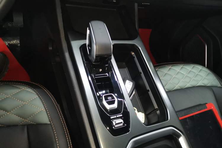 Used Geely Auto Haoyue L 2023 2.0T DCT Prestige Edition
