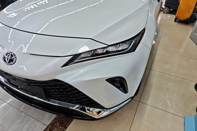 Used Toyota Venza 2023 2.0L CVT Two-Wheel Drive Luxury Edition
