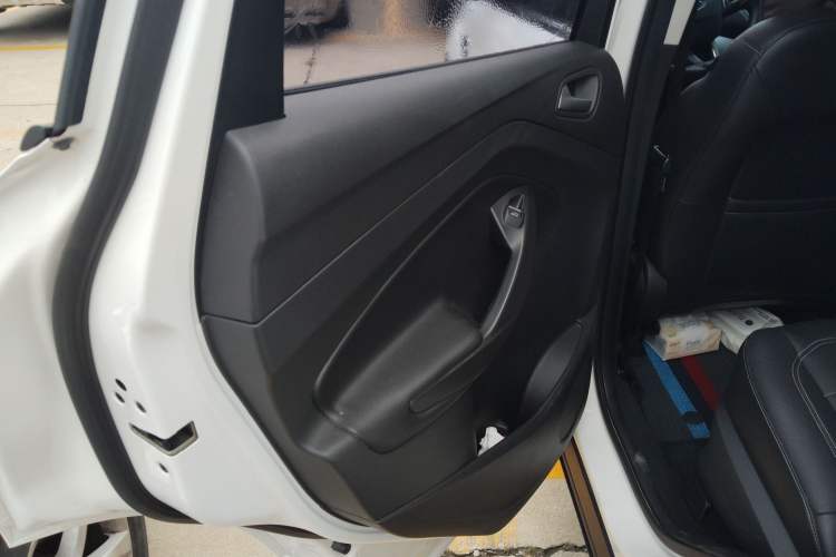 Used Ford Kuga 2017 EcoBoost 180 Two-Wheel-Drive Tiger Leap Model
