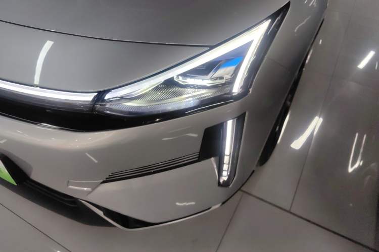 Used Geely Galaxy L6 2025 EM-i 140km Starship Edition