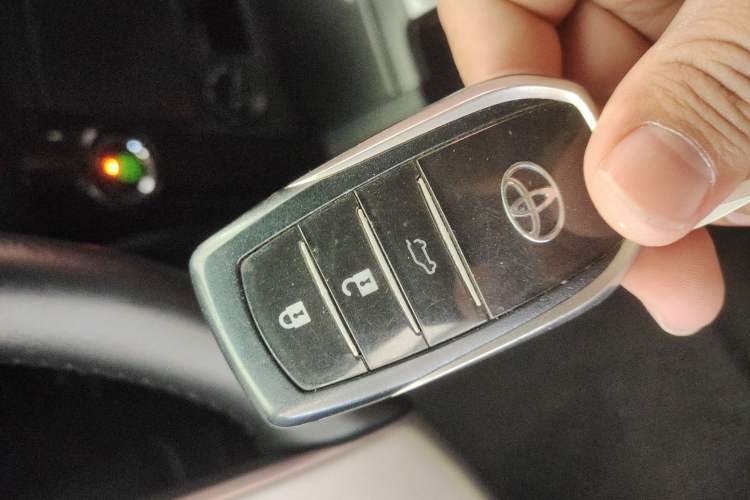 Used Toyota Prado 2016 2.7L Automatic Standard Edition
