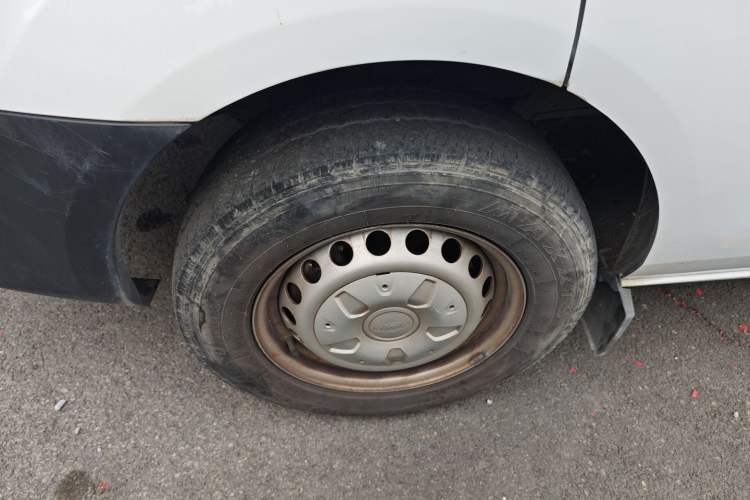 Used Ford Transit 2023 2.0T Gasoline Manual Multifunction Commercial Vehicle Short Wheelbase Low Roof 5/6 Seats