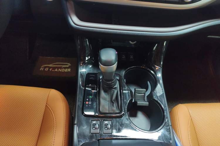 Used Toyota Highlander 2018 2.0T Four-Wheel Drive Knight Edition 7 Seats China VI Standard